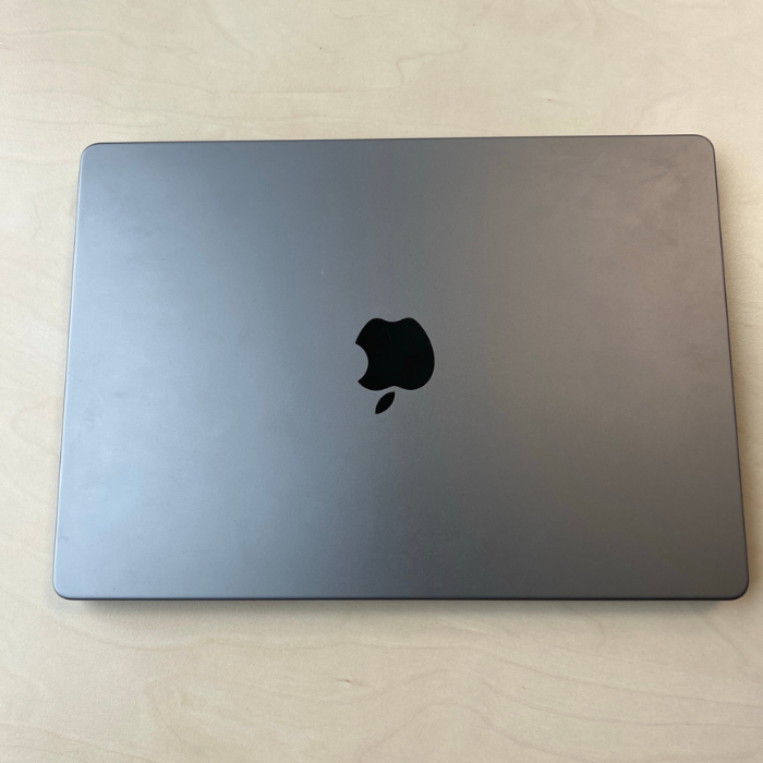 MacBook Pro 14" M1 Pro 16GB RAM 1TB SSD Gwiezdna szarość