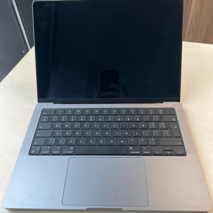 MacBook Pro 14" M1 Pro 16GB RAM 1TB SSD Gwiezdna szarość