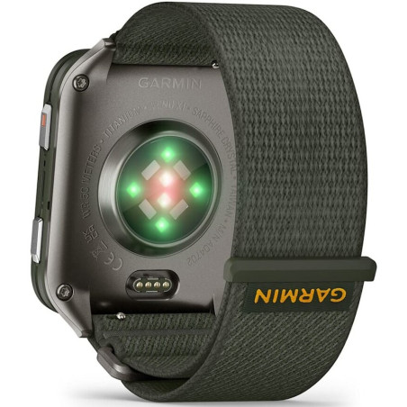 Garmin Venu X1 Moss z tytanowym deklem i nylonowym paskiem ComfortFit w kolorze Moss