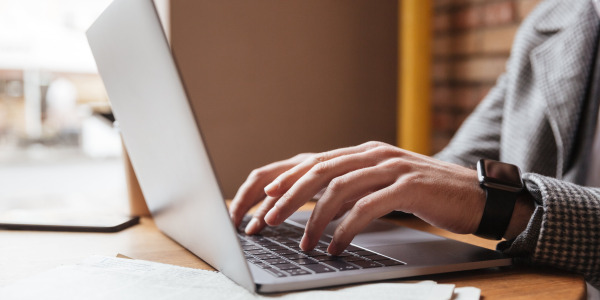 Jak MacBook Pro 14 M3 wspiera realizację wymagających projektów kreatywnych?